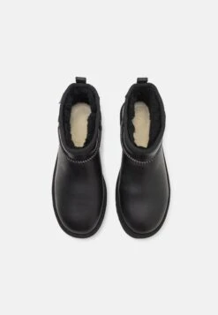 Ugg CLASSIC ULTRA MINI - Classic Ankle Boots - Black -Trade INN e0d9c9213d074461a239eafaa5df7821