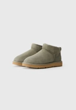 Ugg CLASSIC ULTRA MINI - Winter Boots - Moss Green/amphora -Trade INN e5fdcbdf3abf4e599deedd75e39ed101