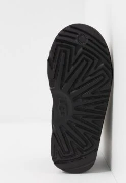Ugg NEUMEL II UNISEX - Lace-up Ankle Boots - Black 14 Ugg NEUMEL II UNISEX - Lace-up Ankle Boots - Black -Trade INN e8db8e9be83a4d8d8947f83bd6b5e42a