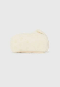 Ugg SKYLAR AND BEANIE UNISEX - Slippers - Cream -Trade INN ee922cbb045f4d7c8d9b0495220eccbe