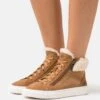Ugg Alameda Mid Zip - High-Top Trainers - Chestnut -Trade INN f093e952a97b474c94fb3dabad8ed3a1