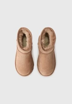 Ugg CLASSIC MINI II UNISEX - Classic Ankle Boots - Rocky Oak -Trade INN f20b6a5c90704aafa6a69d2593c1de21