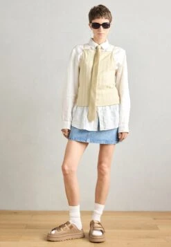 Ugg Mules - Sand -Trade INN f230c9b0f2aa47acb29e8511e0716ad3