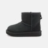 Ugg CLASSIC MINI II UNISEX - Classic Ankle Boots - Black -Trade INN f392897b4918487a8fe649f7478d05be