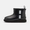 Ugg Classic Clear Mini Ii - Wellies - Black